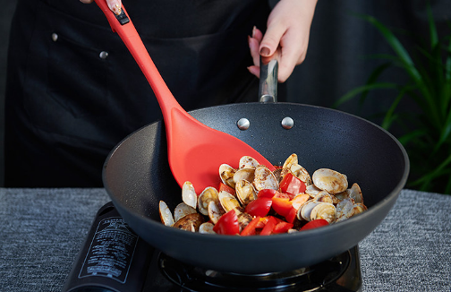 硅膠鏟油炸起泡沫有毒嗎 硅膠鏟油炸起泡沫有毒嗎