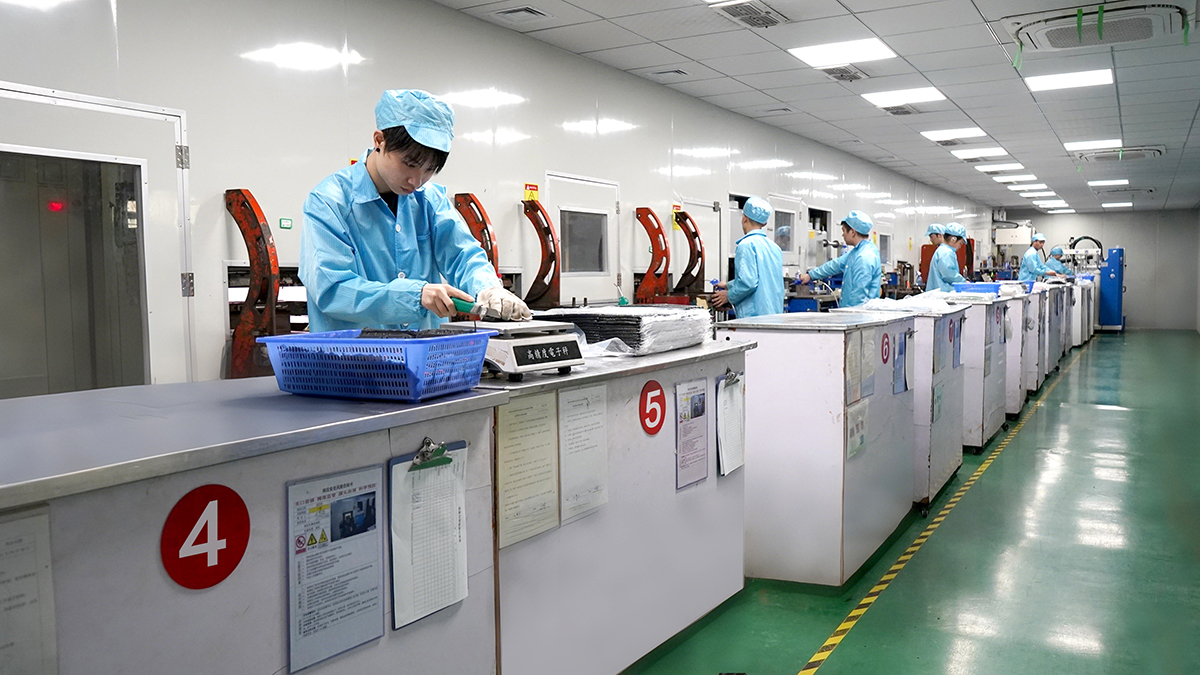 硅膠部門車間.jpg 硅膠部門車間.jpg